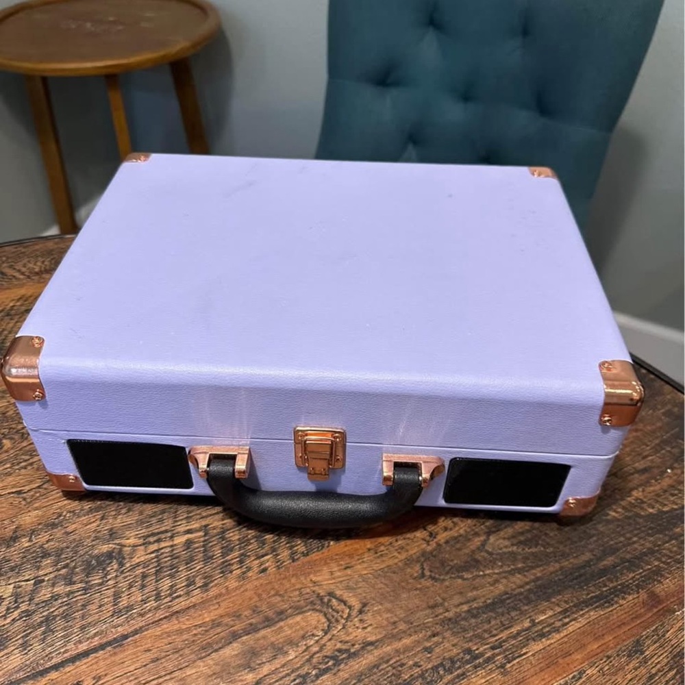 Victrola suitcase record player - Picture 3 of 3